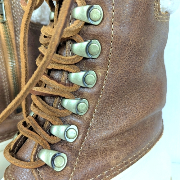 Sperry Tall Saltwater Duckboots Women's Size 6 Top Sider Brown Leather and Cream - Picture 2 of 14